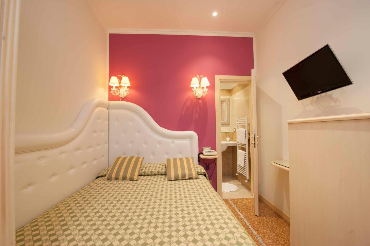 Hotel Astigiana&Appartamenti Varazze Buitenkant foto