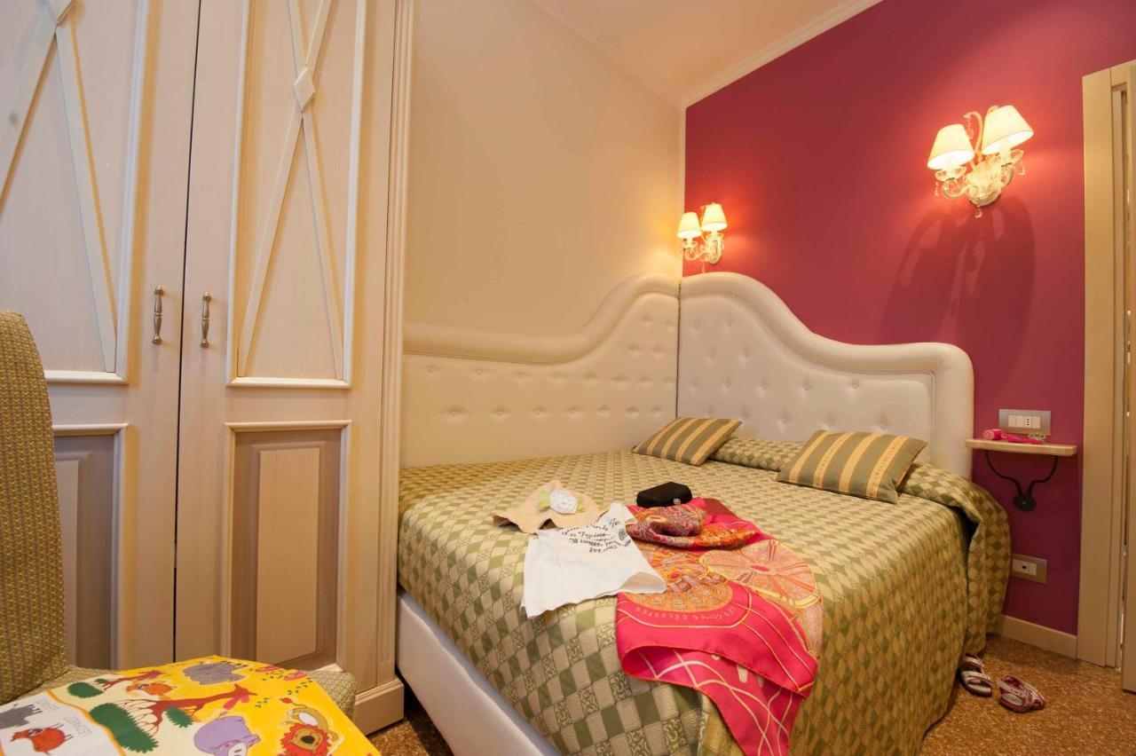 Hotel Astigiana&Appartamenti Varazze Buitenkant foto