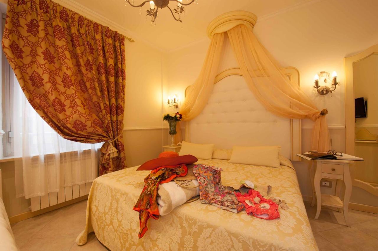 Hotel Astigiana&Appartamenti Varazze Buitenkant foto