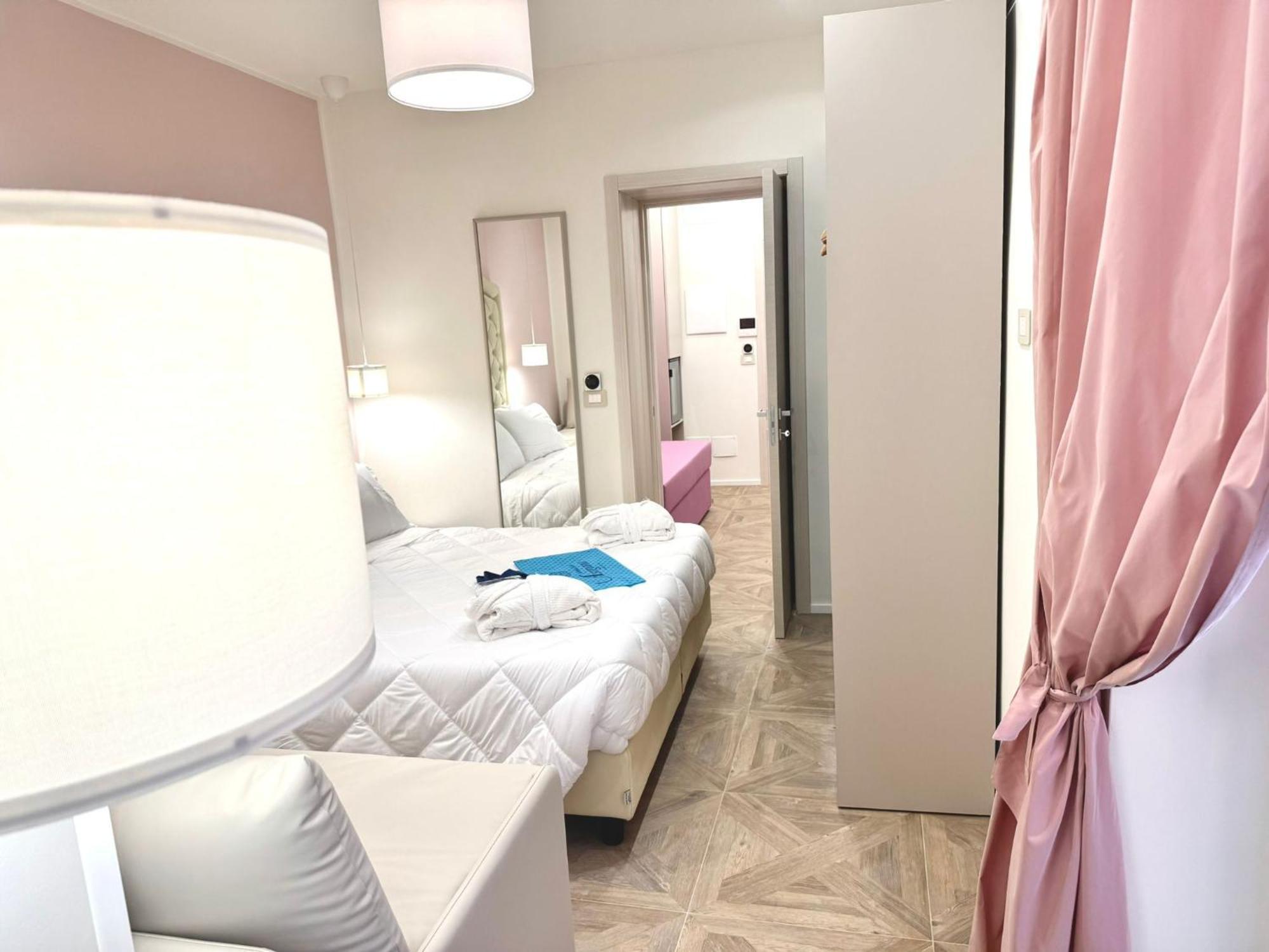 Hotel Astigiana&Appartamenti Varazze Buitenkant foto