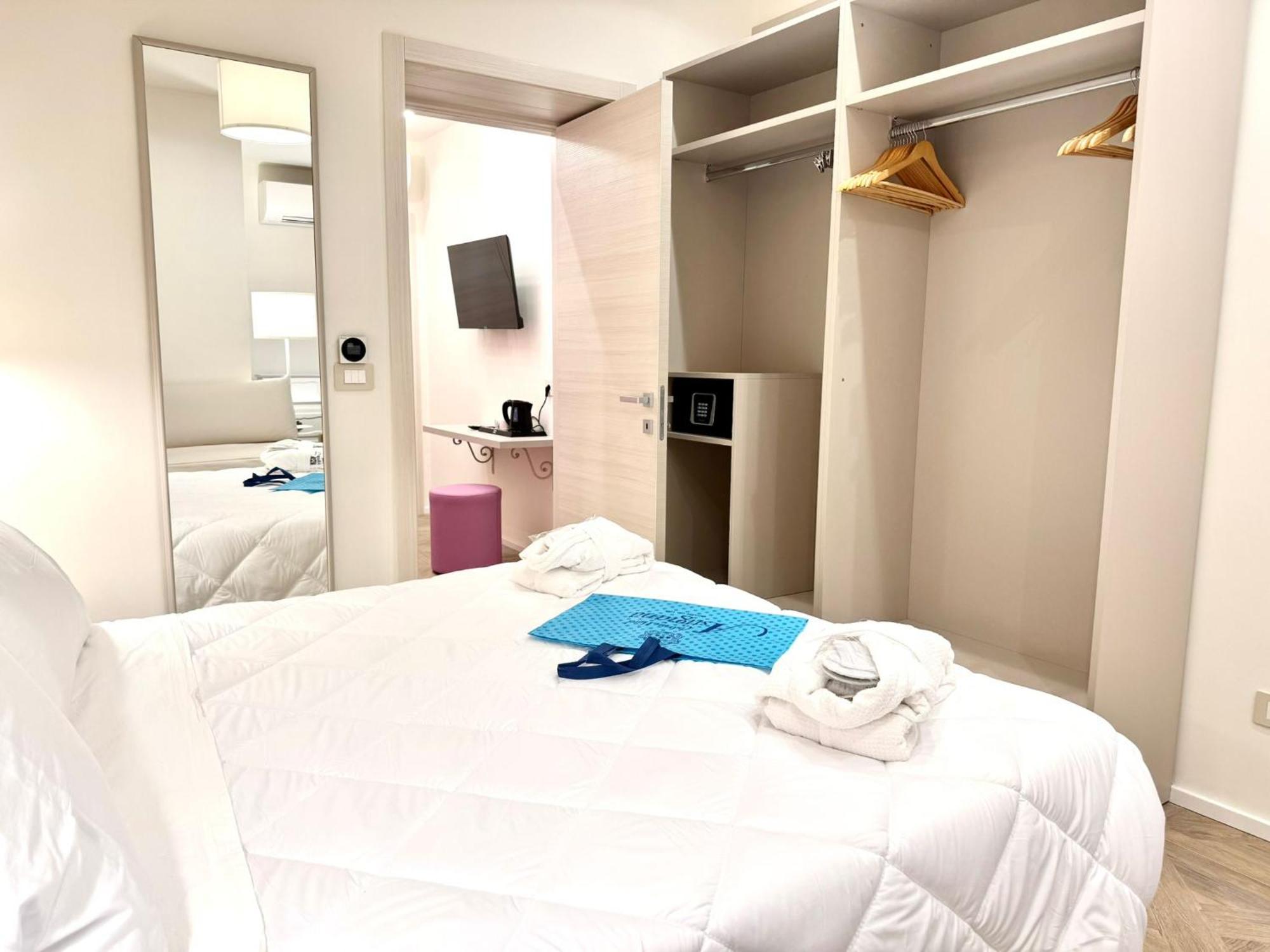 Hotel Astigiana&Appartamenti Varazze Buitenkant foto
