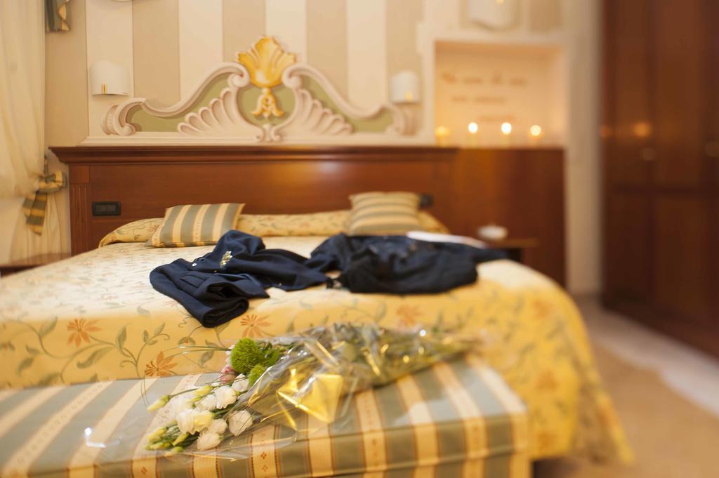 Hotel Astigiana&Appartamenti Varazze Buitenkant foto